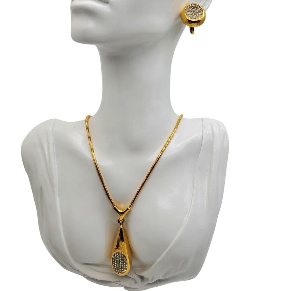 Trifari Necklace Clip Earring Rhinestone Teardrop Pendant Snake Chain Gold Tone